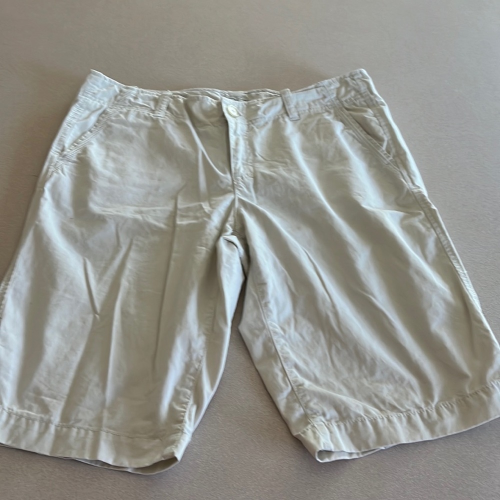 LOFT boyfriend capri pant tan creme size 10